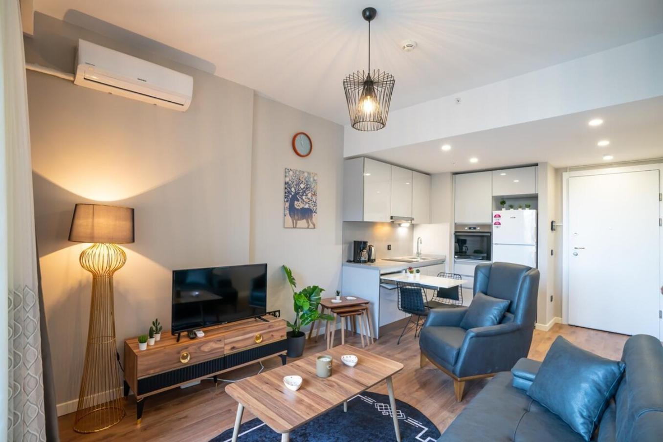 Apartment Stylish 1-bedroom Apt- Experience City's Pulse